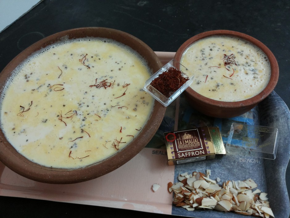 Mishti doi/ sweet yoghurt (with saffron and green cardamom flavor