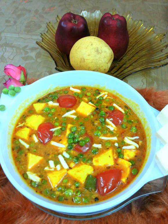 Fresh Mutter (peas) paneer (cottage cheese)