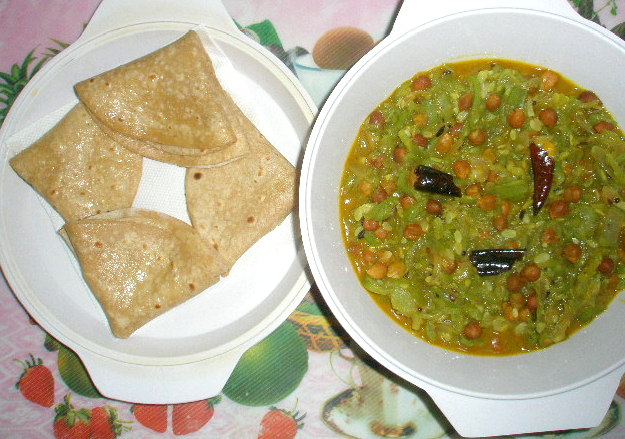 Gilki Turai/Sponge gourd (Luffa) ki sabzi