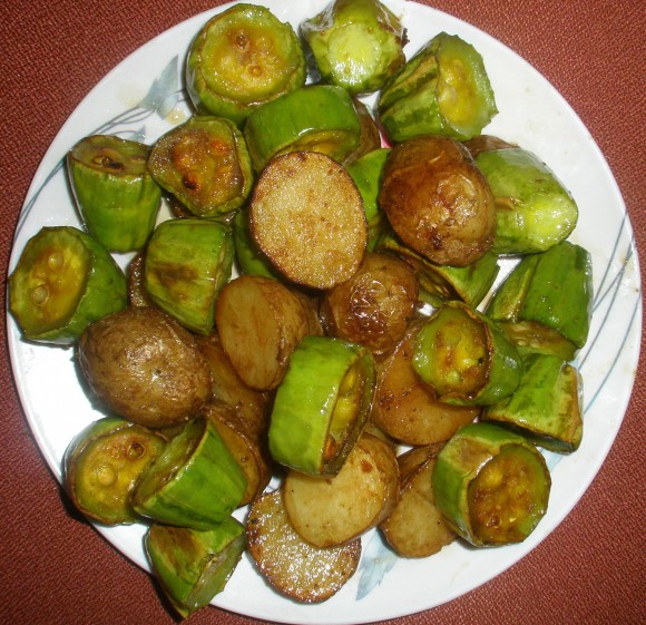 fried aaloo parawal