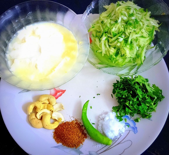 Ingredients of Cucumber raita