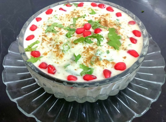 Cucumber raita