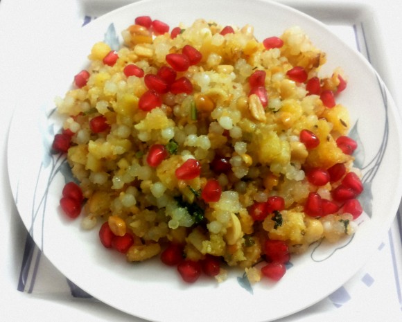 Sabudana (sago/tapioca pearl) ki khichadi 