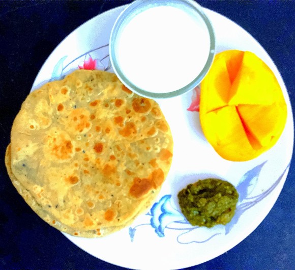 Sattu (roasted gram flour) ka paratha