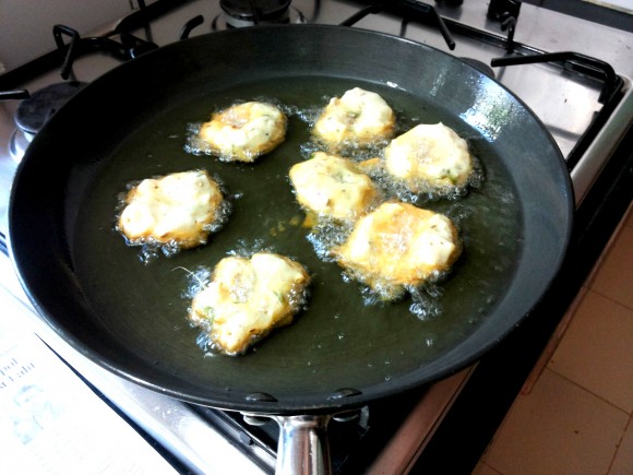  Frying vada