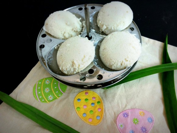 Cooked Light fluffy idli 