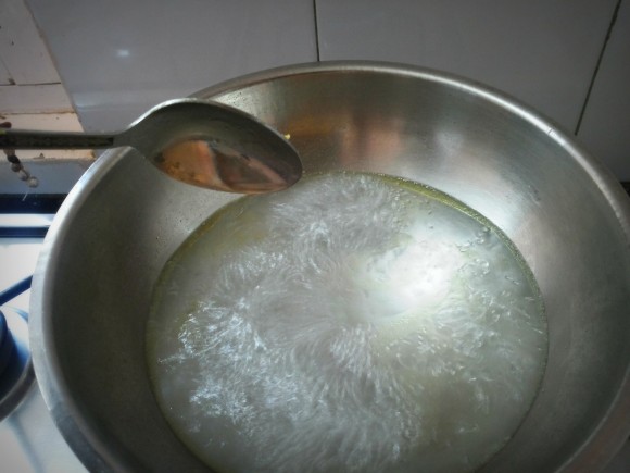 Boil 3 cups of water with 1 teaspoon oil