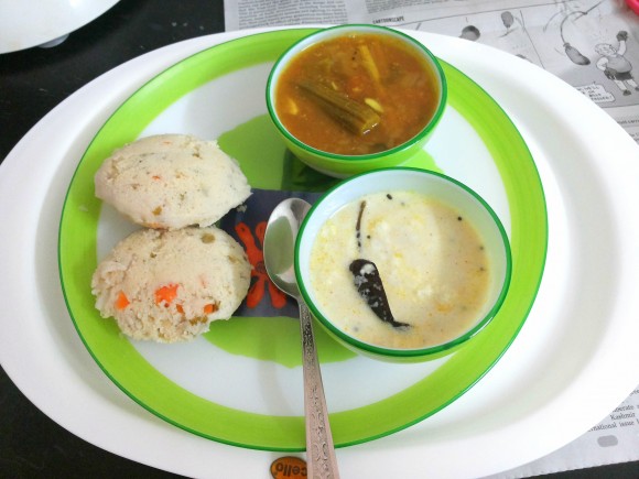  Vegetable idli with sambhar and chutney