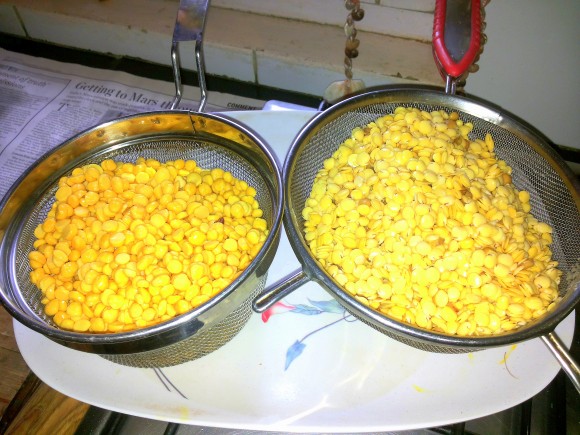 Soaked chana dal, masoor dal 