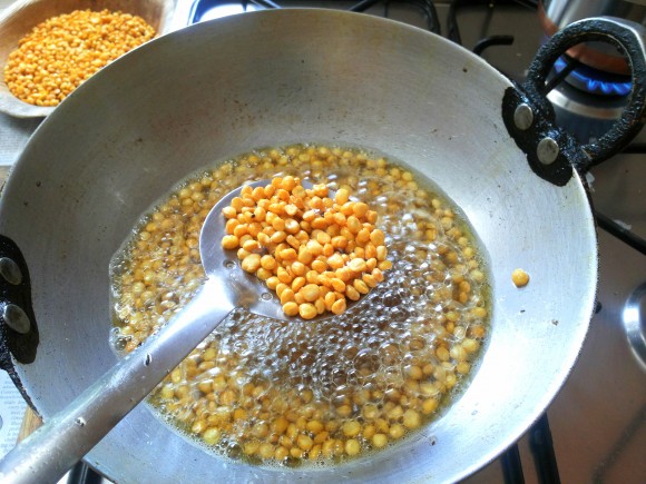 deep frying chana dal