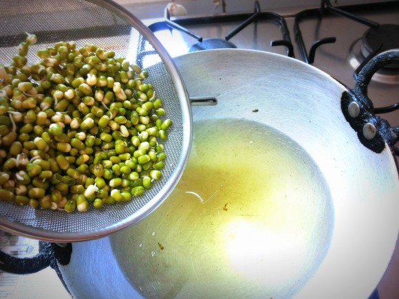 deep frying mung bean