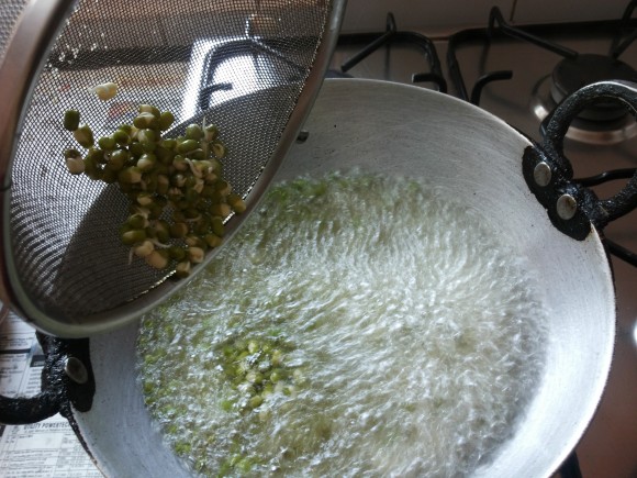 deep frying mung bean