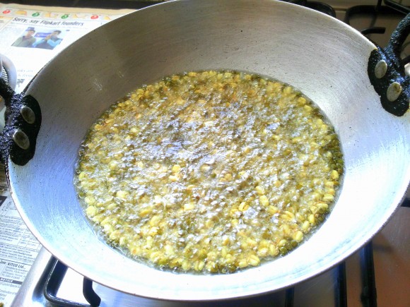 deep frying mung bean