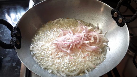 deep fry this chopped onion 