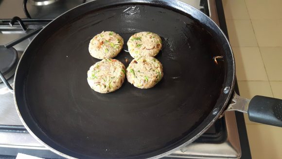 fry this kabab on non stick pan 