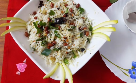 Raw mango rice (Mangai sadam /kachchi kairi chawal)