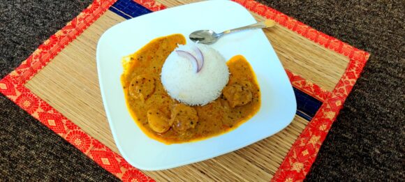 Aaloo re Jhol (Potato Curry from Bengali Cuisine)