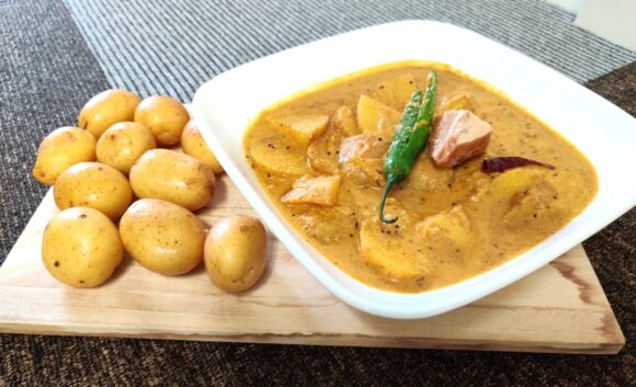 Gujarati Potato Curry