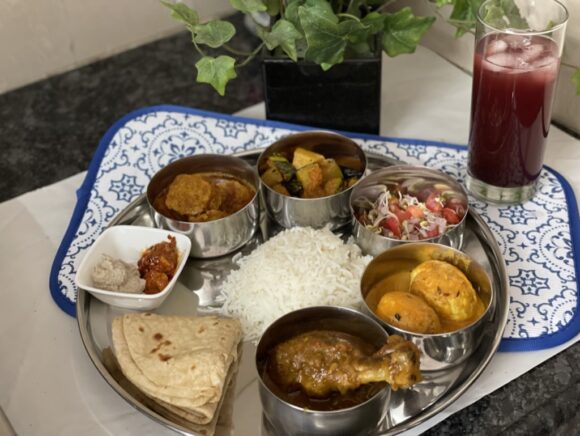 Non veg Thali 2 (Chicken, Egg Curry) Paneer Gatte, Pumpkin etc.