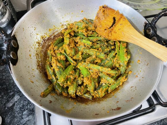 add fried pui saag danthal