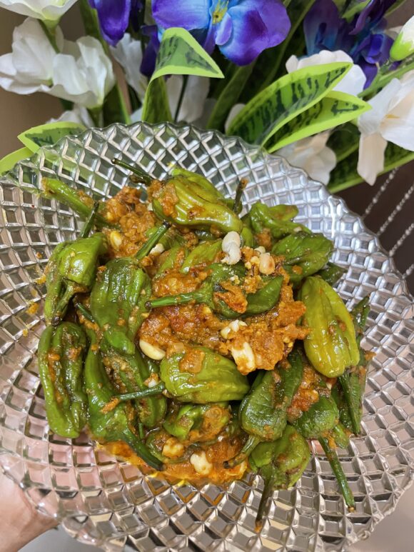 Green Chilli (Hari Mirch) ki Sabji